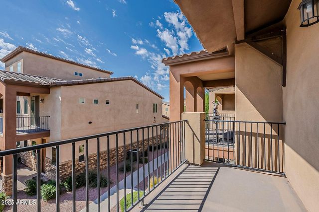2821 S SKYLINE Drive 141, Mesa, AZ 85212