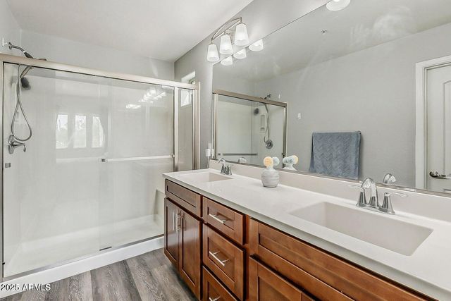 2821 S SKYLINE Drive 141, Mesa, AZ 85212