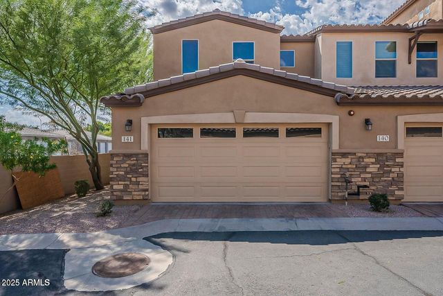 2821 S SKYLINE Drive 141, Mesa, AZ 85212