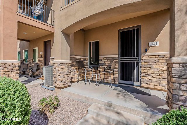 2821 S SKYLINE Drive 141, Mesa, AZ 85212