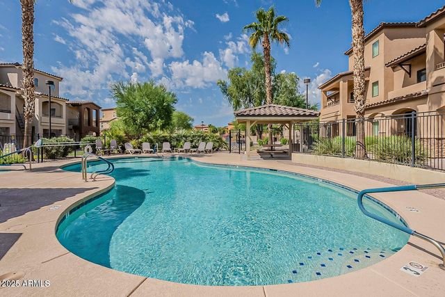 2821 S SKYLINE Drive 141, Mesa, AZ 85212