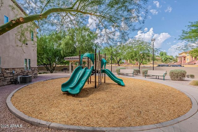 2821 S SKYLINE Drive 141, Mesa, AZ 85212