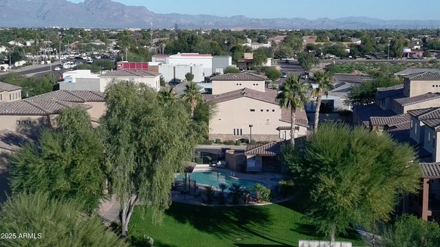 2821 S SKYLINE Drive 141, Mesa, AZ 85212