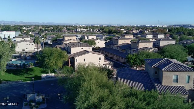 2821 S SKYLINE Drive 141, Mesa, AZ 85212