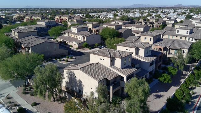 2821 S SKYLINE Drive 141, Mesa, AZ 85212