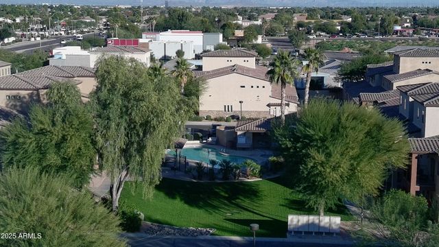 2821 S SKYLINE Drive 141, Mesa, AZ 85212