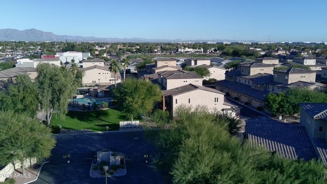 2821 S SKYLINE Drive 141, Mesa, AZ 85212