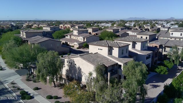 2821 S SKYLINE Drive 141, Mesa, AZ 85212