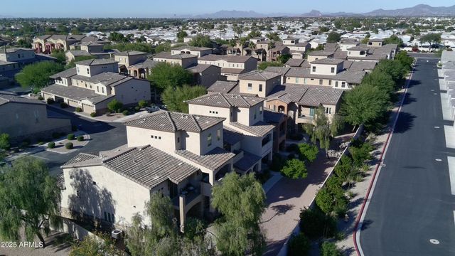 2821 S SKYLINE Drive 141, Mesa, AZ 85212