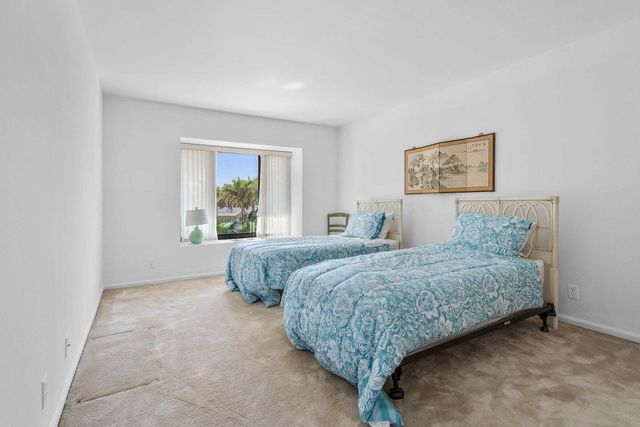 6711 N Ocean Boulevard 13, Ocean Ridge, FL 33435