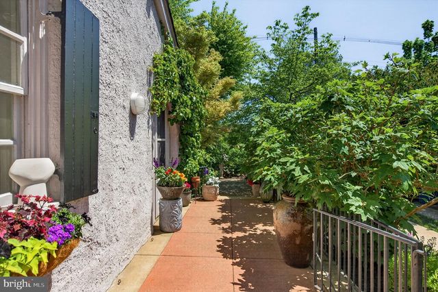 3107 W QUEEN LN, Philadelphia, PA 19129