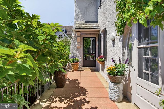 3107 W QUEEN LN, Philadelphia, PA 19129