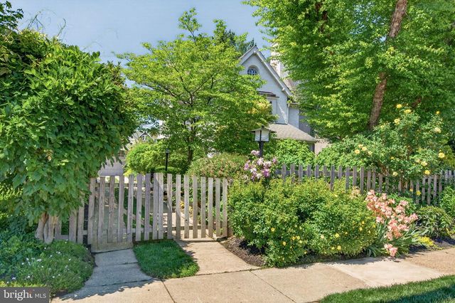 3107 W QUEEN LN, Philadelphia, PA 19129
