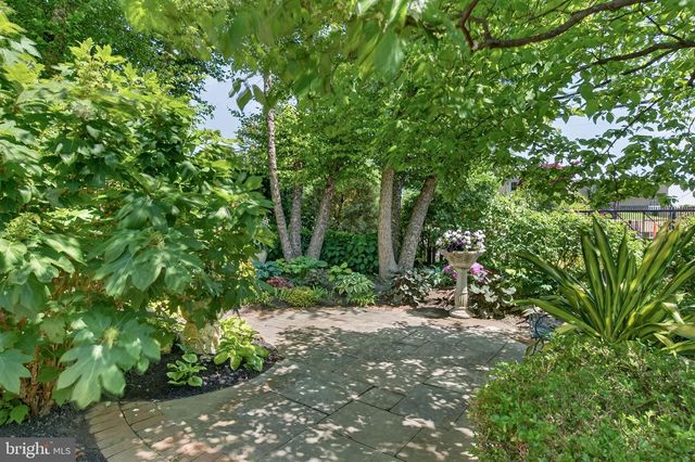 3107 W QUEEN LN, Philadelphia, PA 19129