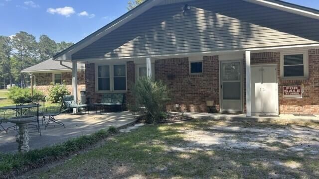 1184 Fellowship Drive, Manning, SC 29102