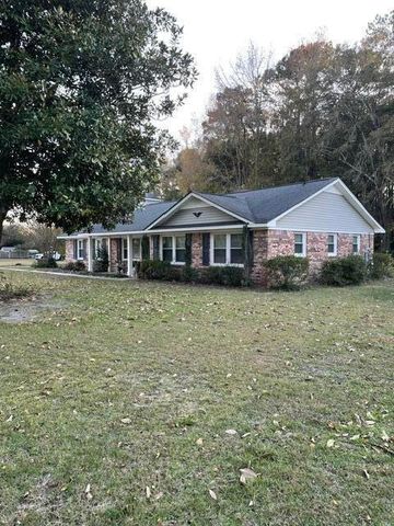 1184 Fellowship Drive, Manning, SC 29102