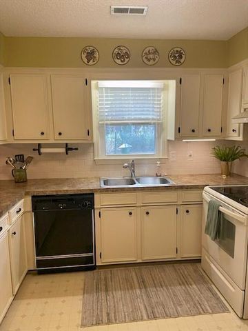 1184 Fellowship Drive, Manning, SC 29102