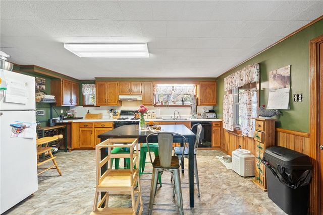 2172 State Route 268, Sugarcreek Twp, PA 16025