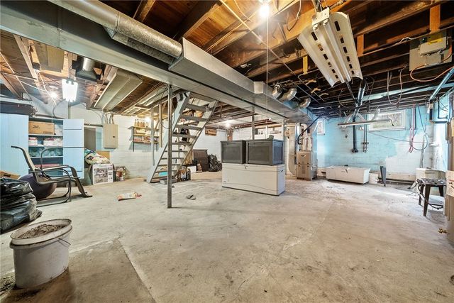 2172 State Route 268, Sugarcreek Twp, PA 16025