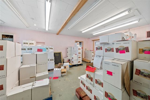 2172 State Route 268, Sugarcreek Twp, PA 16025