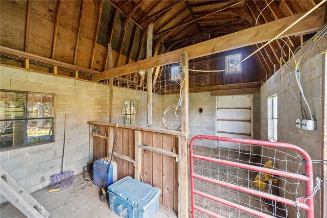 2172 State Route 268, Sugarcreek Twp, PA 16025