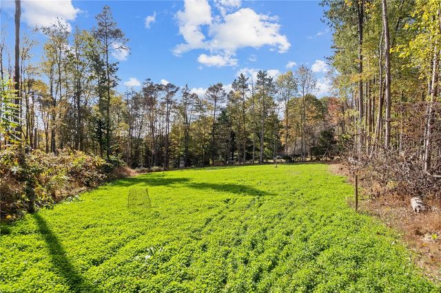 2172 State Route 268, Sugarcreek Twp, PA 16025