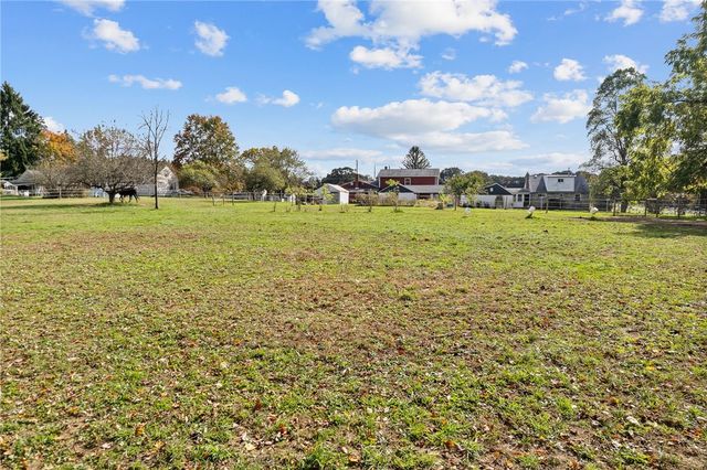 2172 State Route 268, Sugarcreek Twp, PA 16025