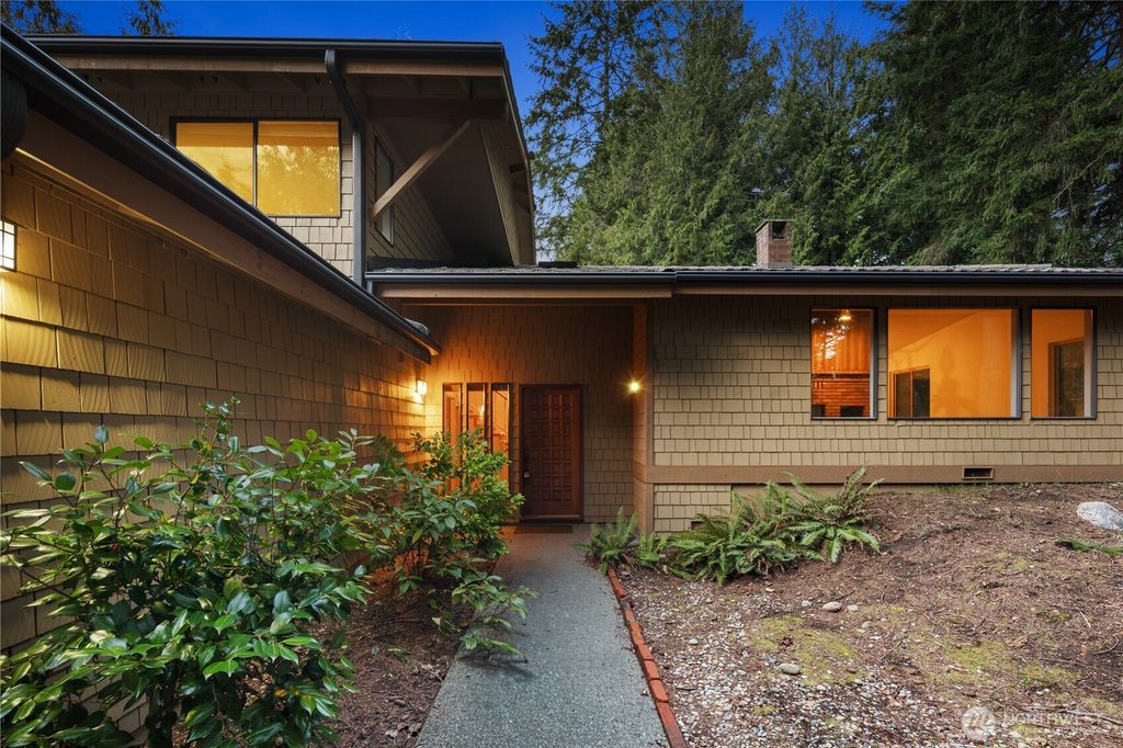 19306 SE 277th Street, Kent, WA 98042