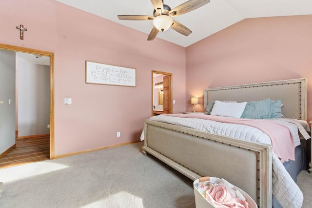 9010 W Meadow Knoll St, Wichita, KS 67205