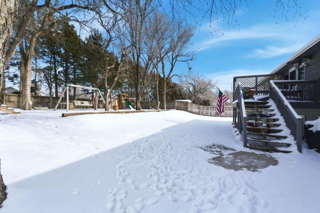 9010 W Meadow Knoll St, Wichita, KS 67205