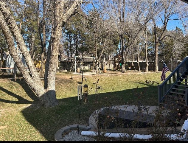 9010 W Meadow Knoll St, Wichita, KS 67205