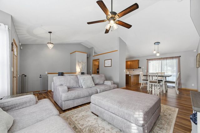 9010 W Meadow Knoll St, Wichita, KS 67205