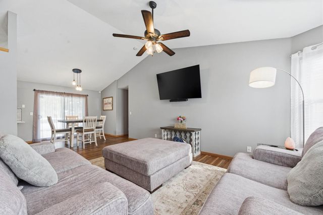 9010 W Meadow Knoll St, Wichita, KS 67205