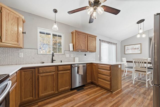 9010 W Meadow Knoll St, Wichita, KS 67205