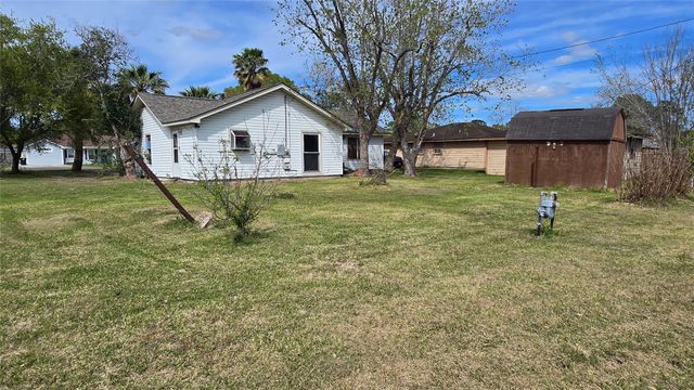 3100 12th Street, Bay City, TX 77414