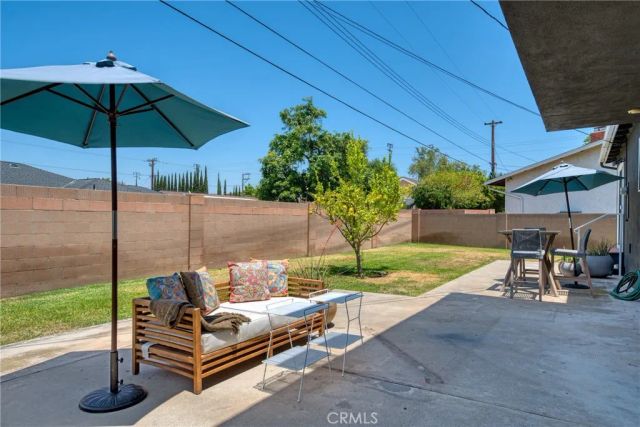 805 E Barkley Avenue, Orange, CA 92867