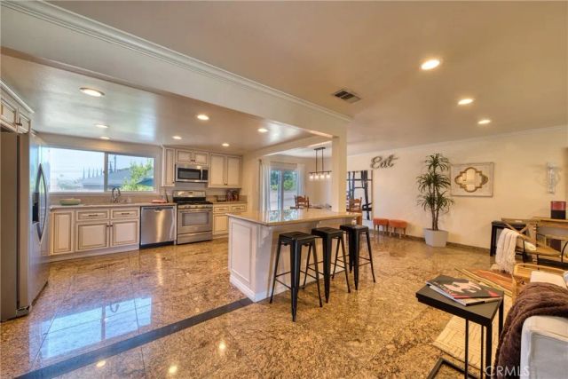805 E Barkley Avenue, Orange, CA 92867