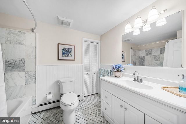 2610 CRUM CREEK DR, Berwyn, PA 19312