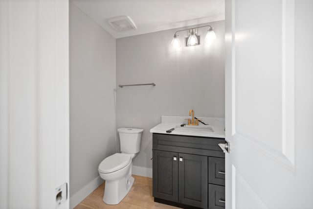 745 Manhattan Boulevard, 303, Dayton, KY 41074