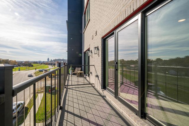 745 Manhattan Boulevard, 303, Dayton, KY 41074