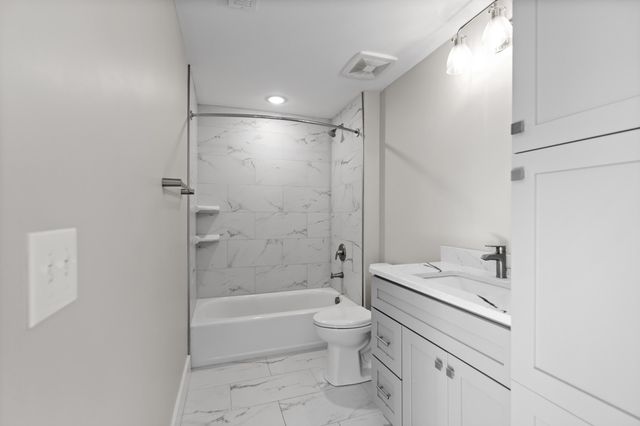 745 Manhattan Boulevard, 303, Dayton, KY 41074