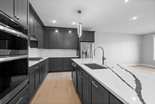 745 Manhattan Boulevard, 303, Dayton, KY 41074