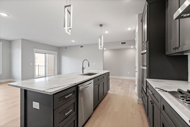 745 Manhattan Boulevard, 303, Dayton, KY 41074