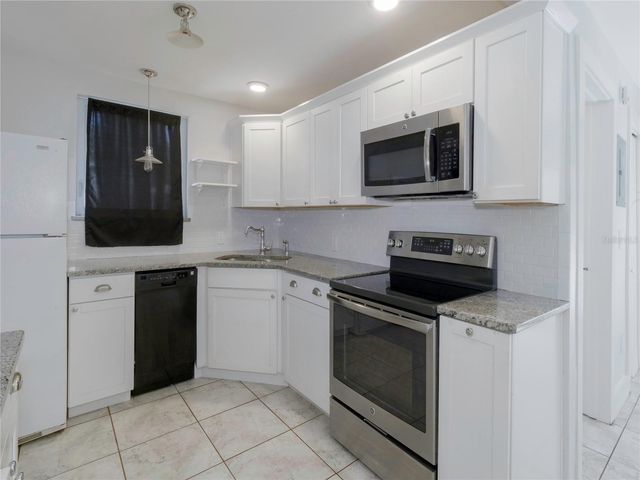 2808 CLINTON STREET S E, Gulfport, FL 33707