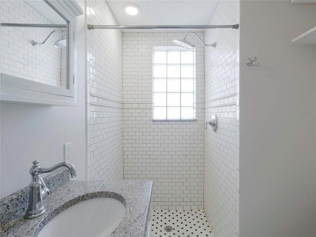 2808 CLINTON STREET S E, Gulfport, FL 33707