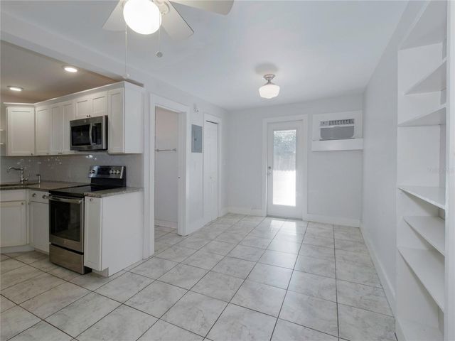 2808 CLINTON STREET S E, Gulfport, FL 33707