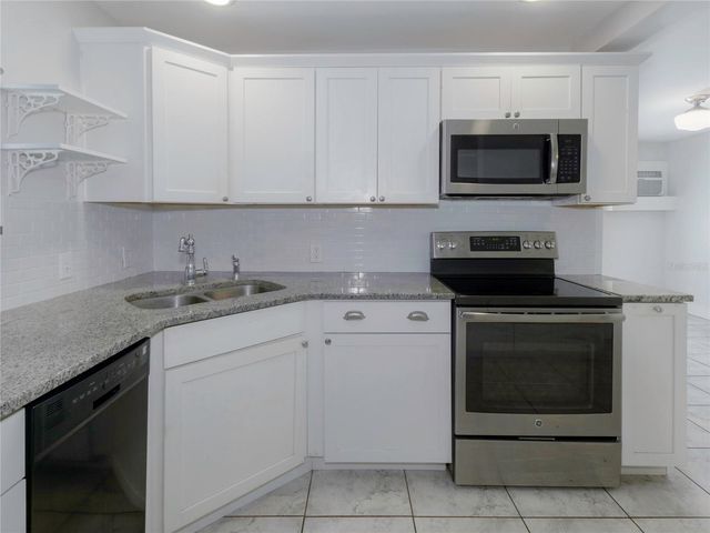 2808 CLINTON STREET S E, Gulfport, FL 33707