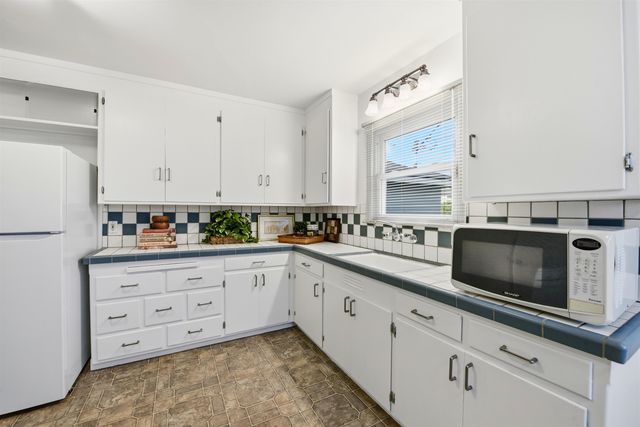 1903 Bradhoff Ave, San Leandro, CA 94577