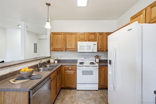 11624 W 62nd Place 102, Arvada, CO 80004