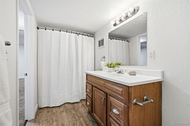 11624 W 62nd Place 102, Arvada, CO 80004